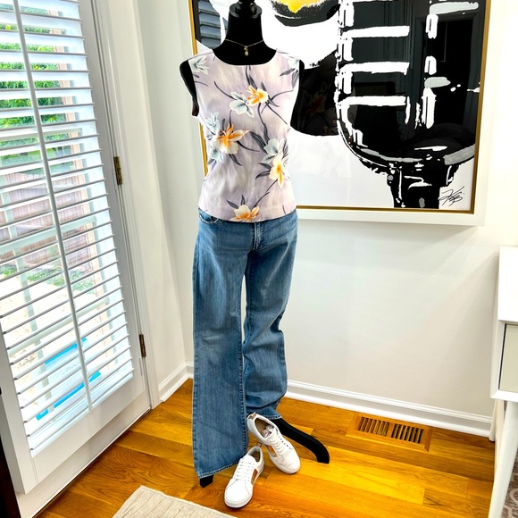 Tommy Bahama Women’s 100% Silk Lilac Floral Top, Size S - Picture 3 of 8